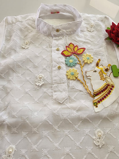 Hovea Cotton Chickenkari Appliqued Ethnic Kurta Set For Boys